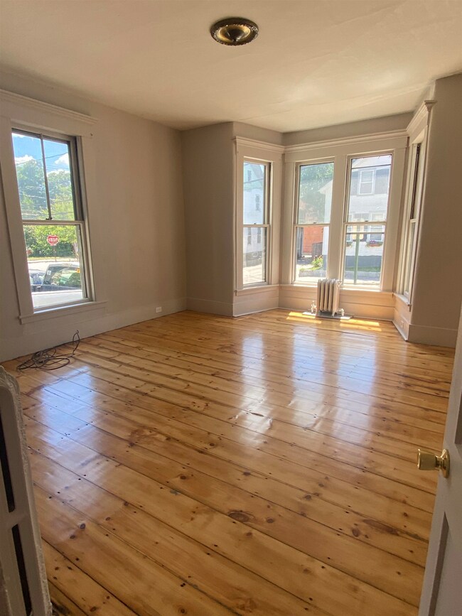 76 Warren St, Concord, NH 03301 - photo 7