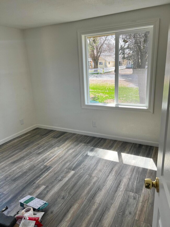 4649 Cannon Ave, Klamath Falls, OR 97603 - photo 5