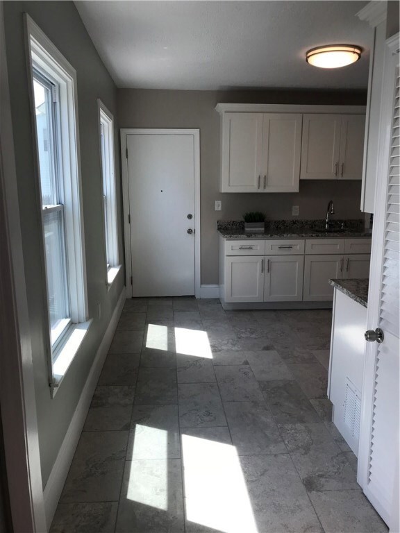 Beautiful Large 1st Floor Kitchen...