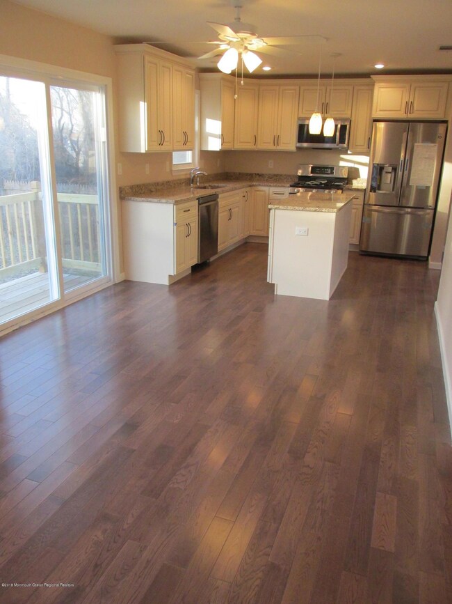 382 Raritan St, South Amboy, NJ 08879 - photo 5