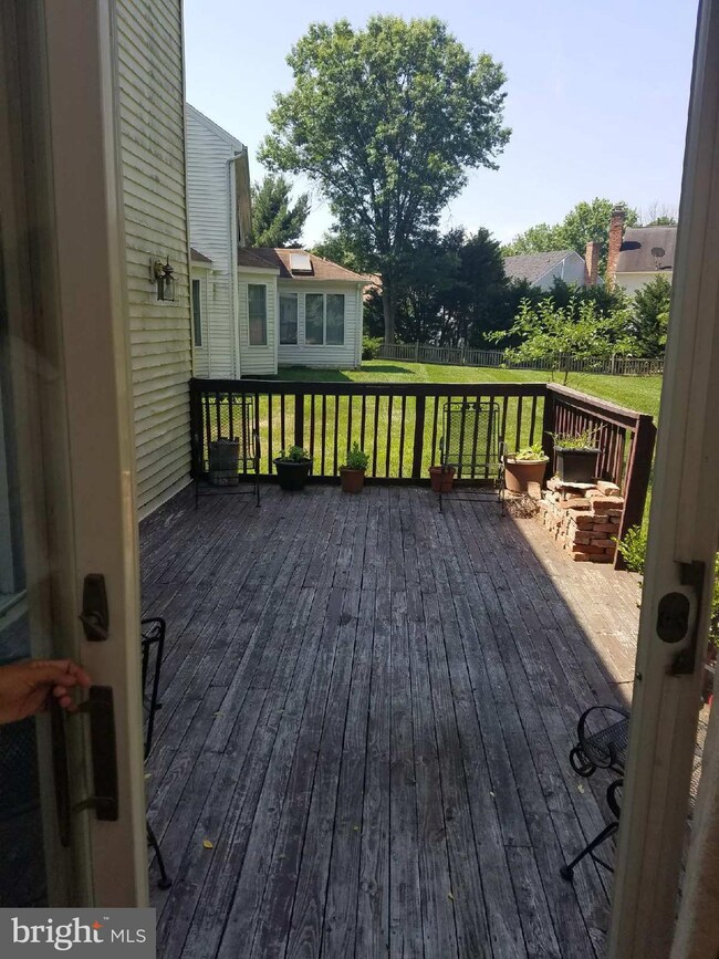 11701 Owens Glen Way, North Potomac, MD 20878 - photo 4