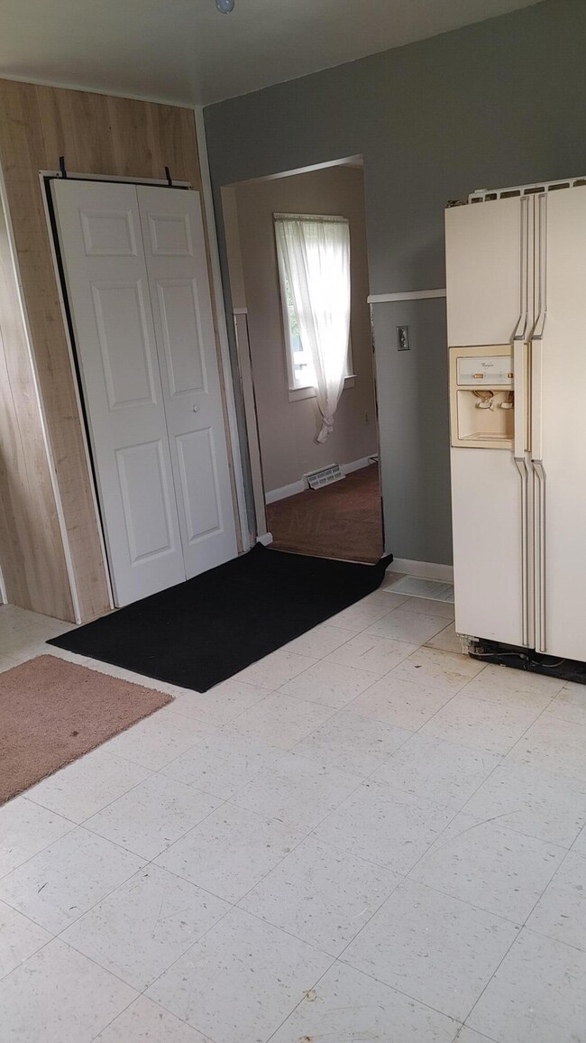 449 Bartram Ave, Marion, OH 43302 - photo 7