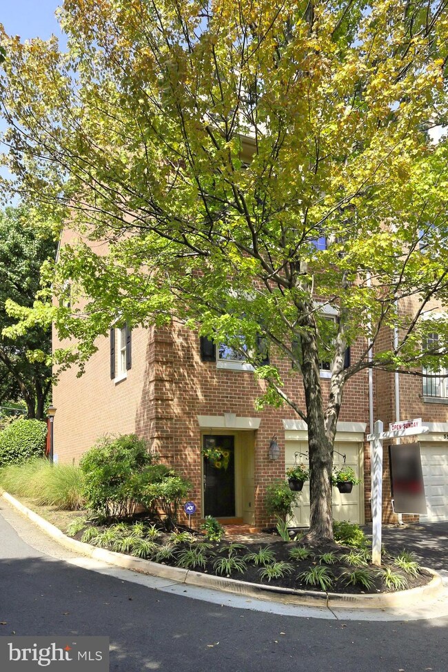 3570 S George Mason Dr unit 11, Alexandria, VA 22302 - photo 3