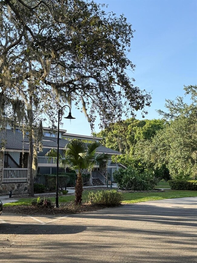 821 Pinewood Ct unit 3111, Haines City, FL 33844 - photo 3