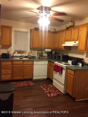 422 S Butler Blvd, Lansing, MI 48915 - photo 4