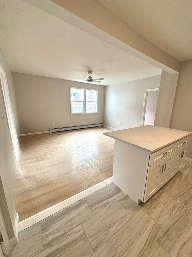 24 Woodbury Ave unit 1A, Norwalk, CT 06850 - photo 3