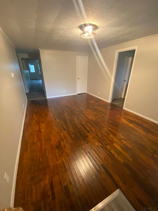 1910 S Waldemere Ave, Muncie, IN 47302 - photo 4