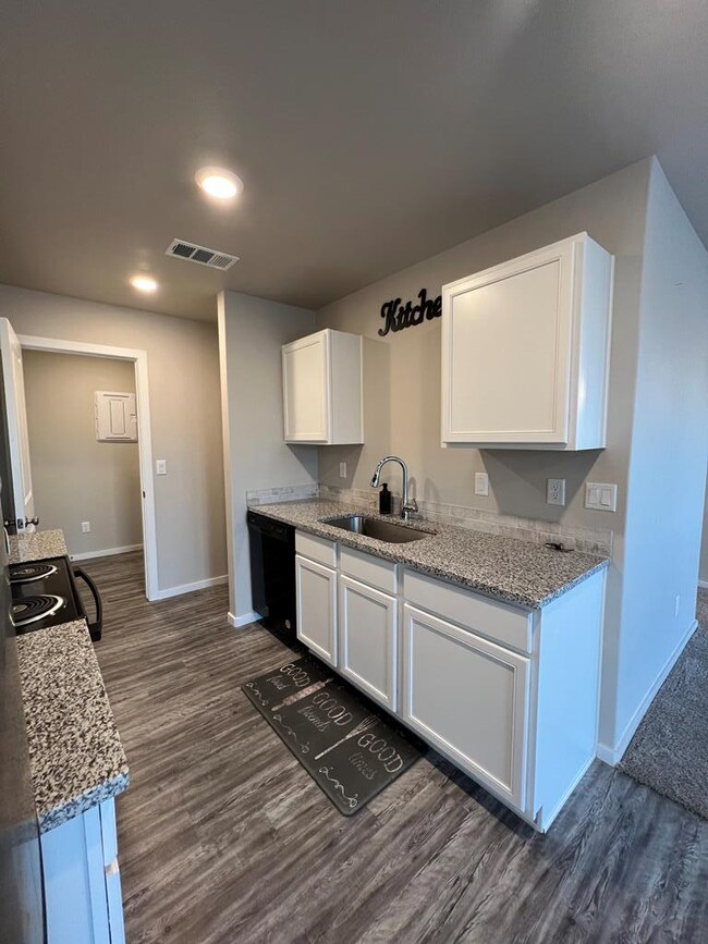 1317 E 93rd St, Odessa, TX 79765 - photo 3