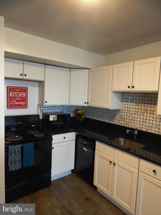 Strathmore Tower unit 902, Baltimore, MD 21215 - photo 7