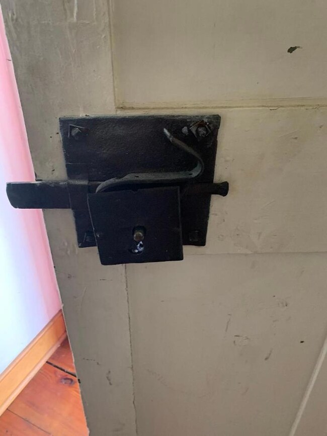 1094 Owens Mill Rd, Saint Stephens Church, VA 23148 - photo 4