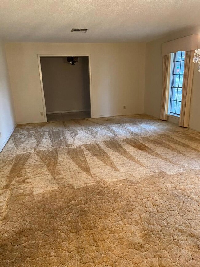 1715 Longhorn Ave, Bay City, TX 77414 - photo 5