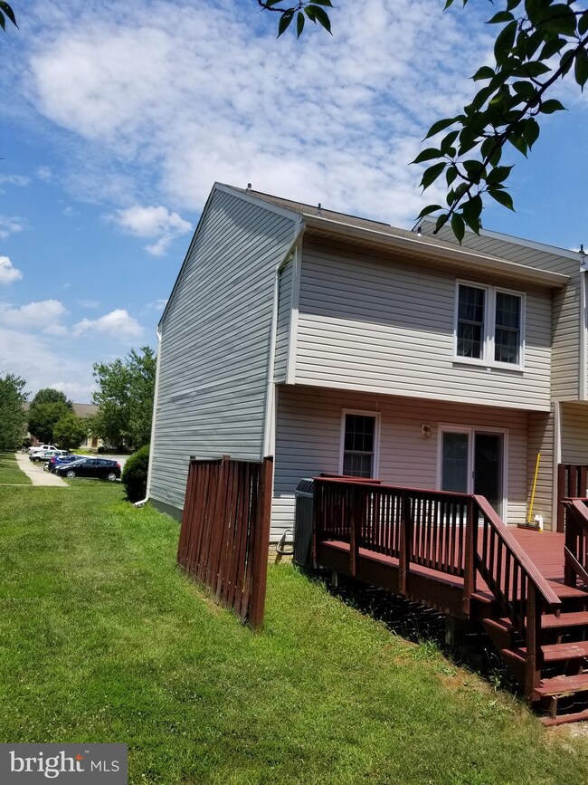 7995 Brightmeadow Ct, Ellicott City, MD 21043 - photo 3