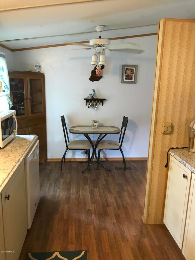 Evans Ave - Breakfast nook