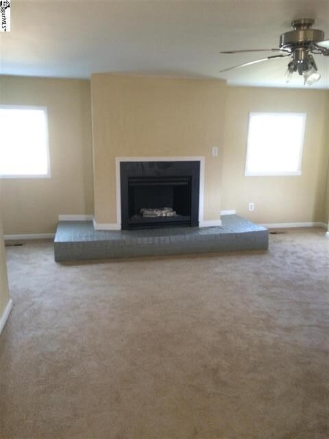 10 W Beattie St, Liberty, SC 29657 - photo 2