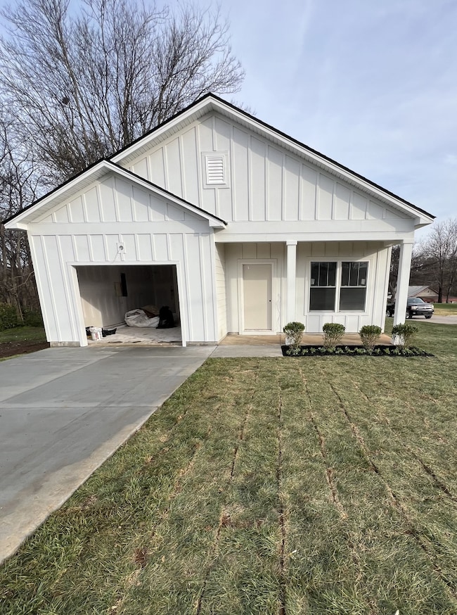 609 S Main St, Mount Pleasant, TN 38474 - photo 2