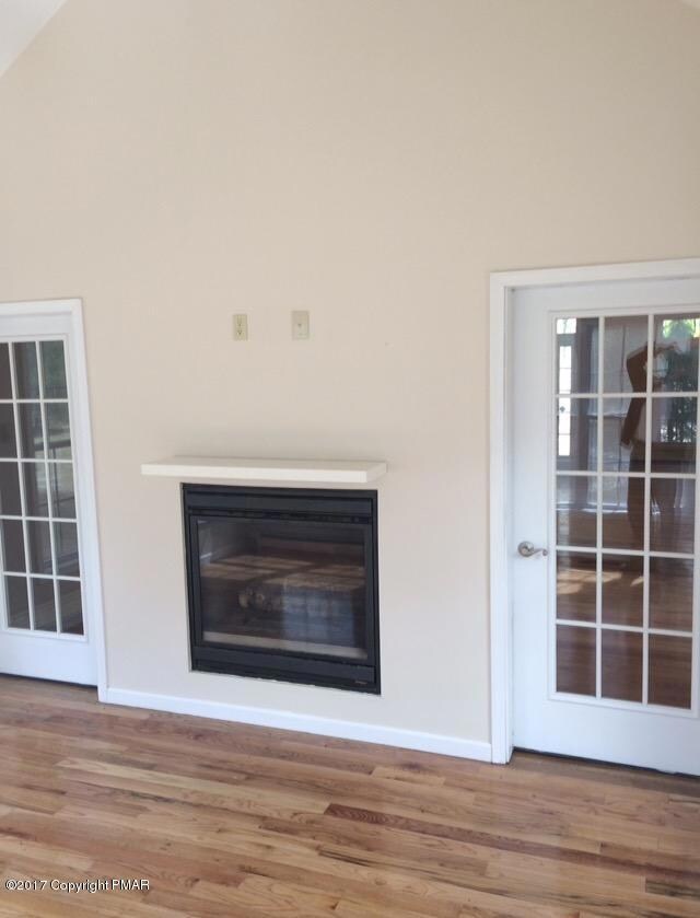 105 Stonegate Ct, Dingmans Ferry, PA 18328 - photo 4