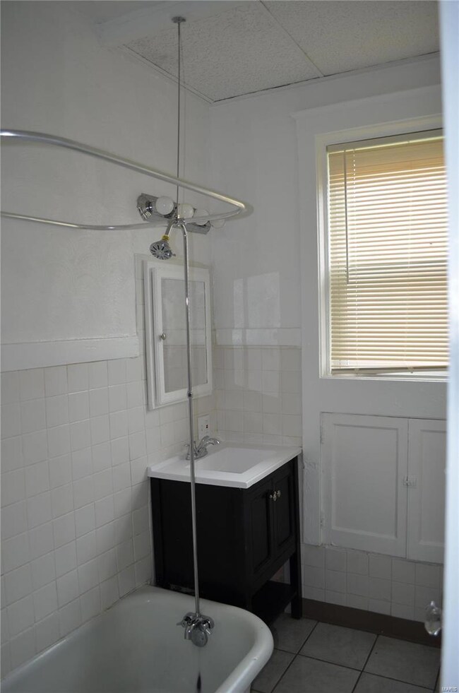 3927 N Taylor Ave, Saint Louis, MO 63115 - photo 7