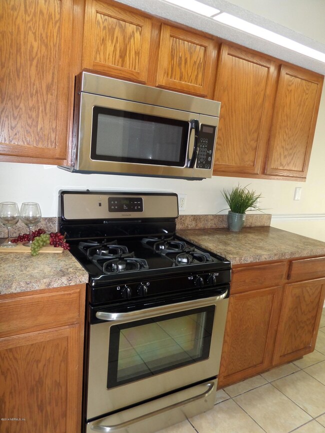 6051 Scenic Meadow Ln, Jacksonville, FL 32244 - photo 7