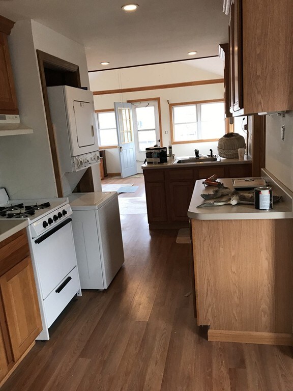 387 N End Blvd unit 2, Salisbury, MA 01952 - photo 2