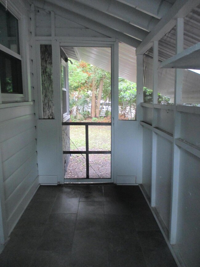 4746 Kingsbury St, Jacksonville, FL 32205 - photo 6