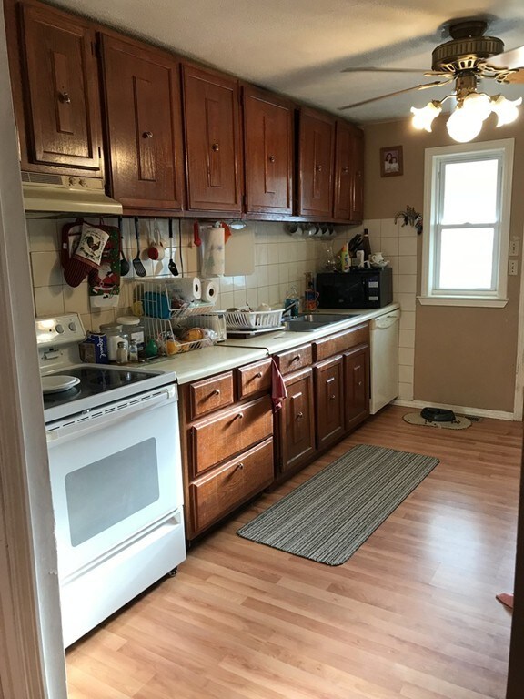 34 Sampson St unit 36, South Grafton, MA 01560 - photo 3