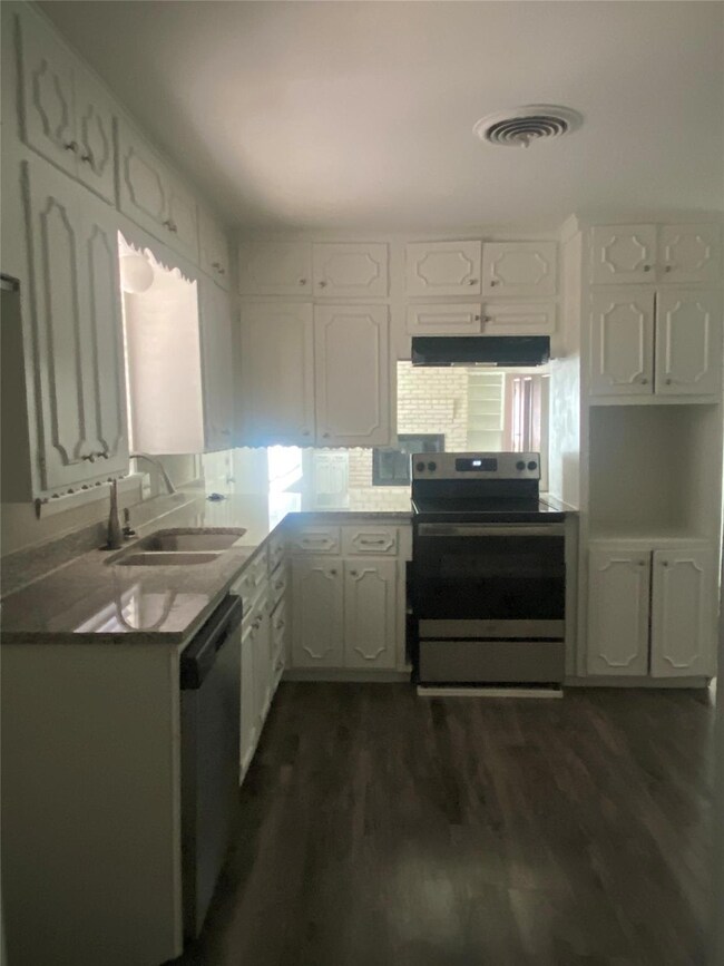 1214 Crestridge St, Ennis, TX 75119 - photo 6