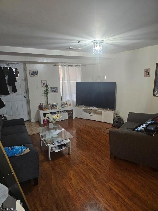 408-410 S 19th St, Newark, NJ 07103 - photo 4