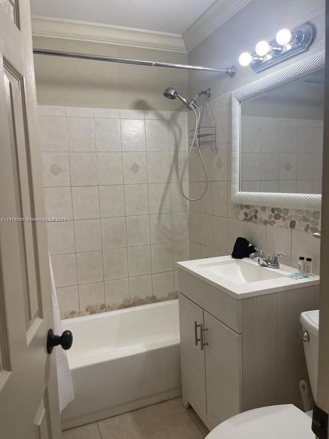 3228 NE 15th St, Pompano Beach, FL 33062 - photo 5