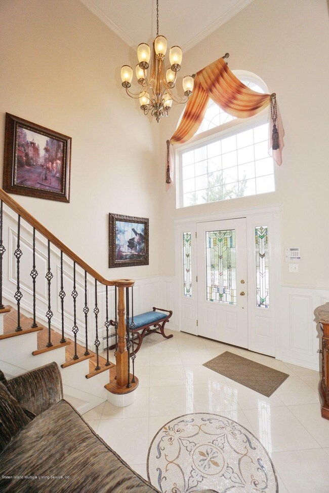 ENTRY FOYER