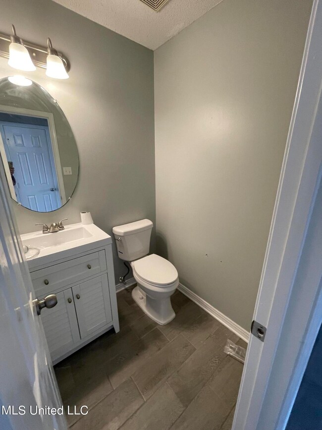 2232 Club Moss Cir, Biloxi, MS 39532 - photo 7