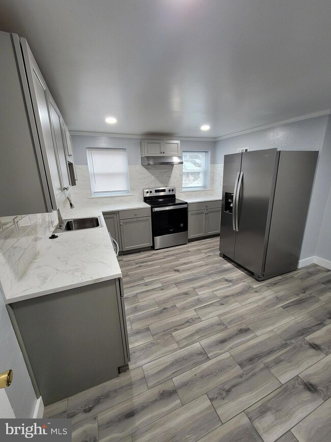 1218 Tremont Ave unit 2, Norristown, PA 19401 - photo 6