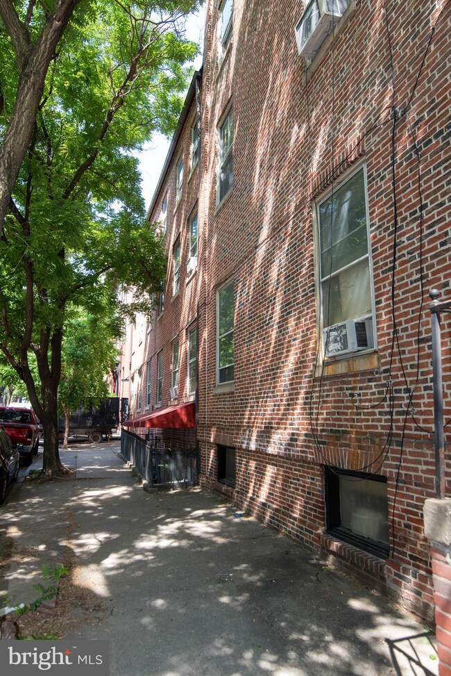 20 E Read St, Baltimore, MD 21202 - photo 2