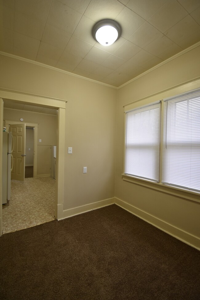 207 Walnut St, Shelbyville, TN 37160 - photo 3