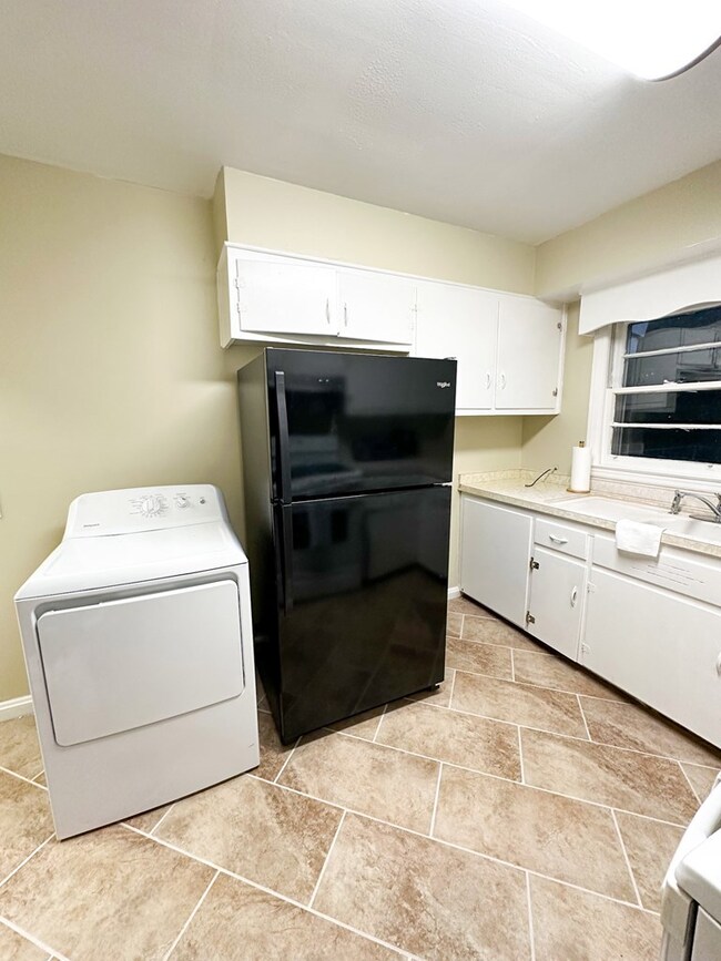 1302 W 3rd Ave, Albany, GA 31707 - photo 6