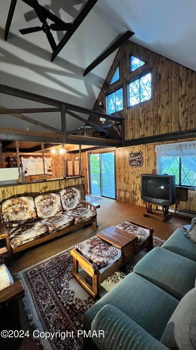 116 Sterling Cir, Bushkill, PA 18324 - photo 4