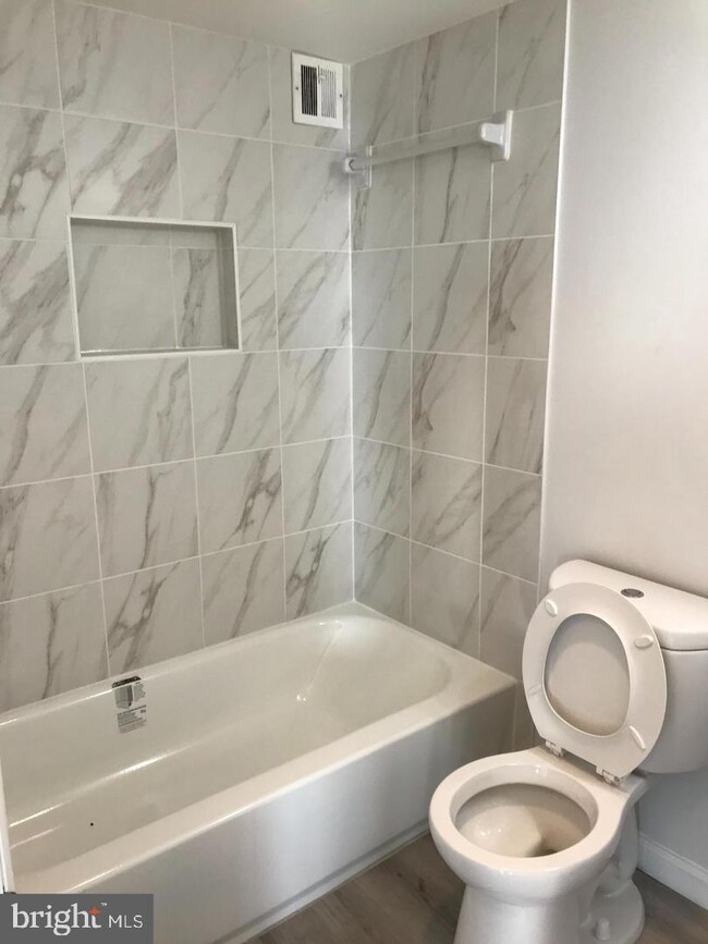 Pineway Towers Condominiums unit 1210, Silver Spring, MD 20903 - photo 7