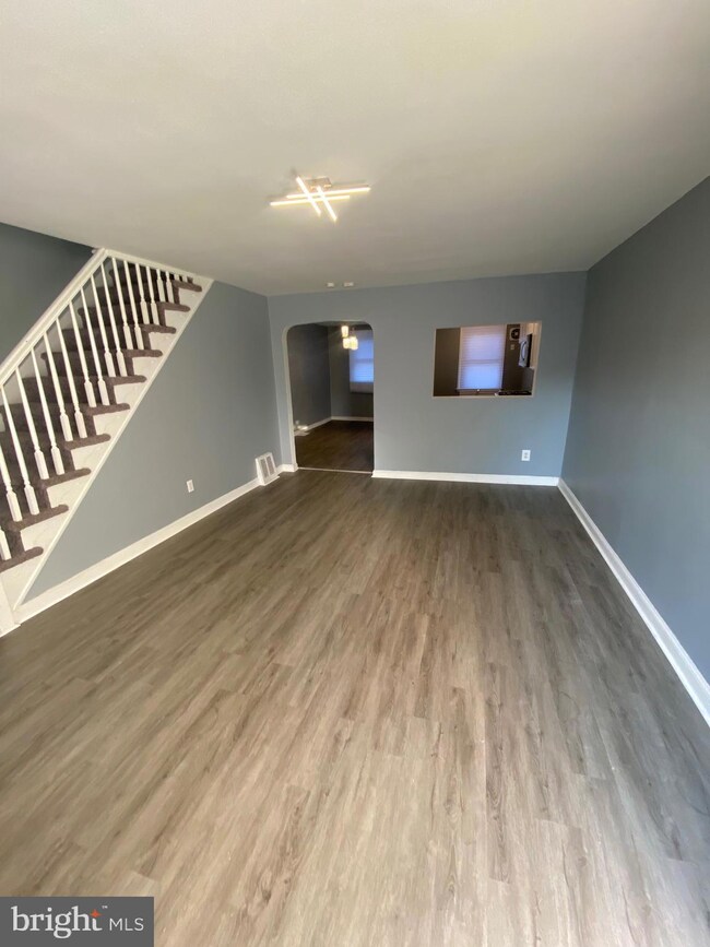 565 S 3rd St, Darby, PA 19023 - photo 6