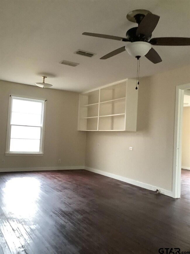 3018 3018 Crestview, Tyler, TX 75701 - photo 2