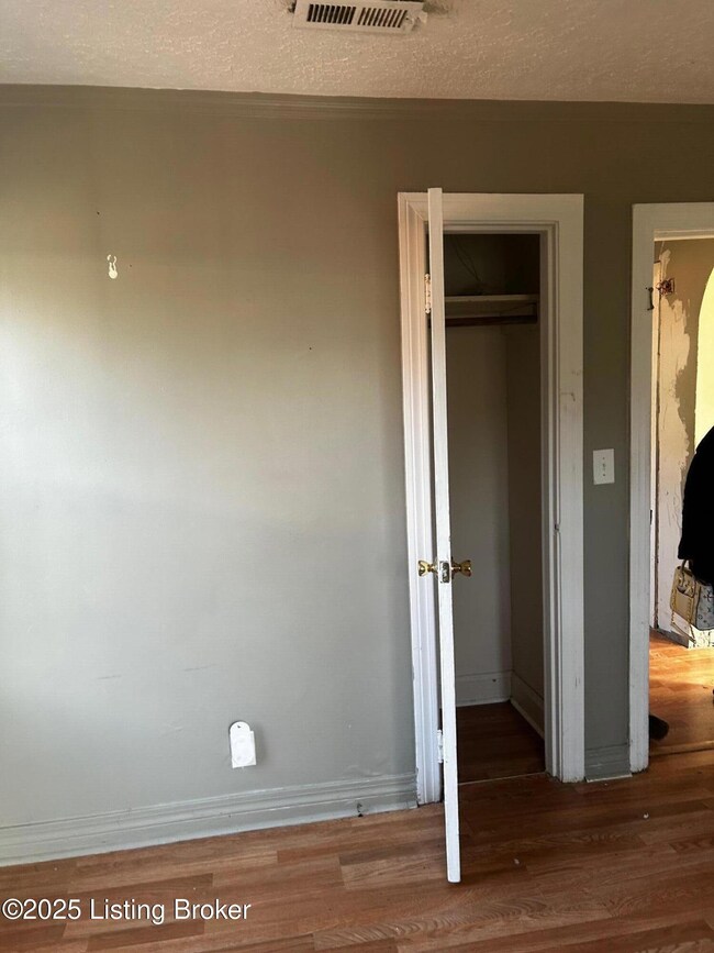 3761 Powell Ave-Bedroom 2 closet