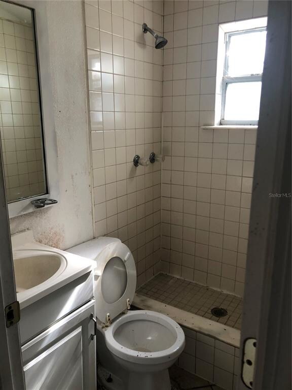 3305 Orient Rd, Tampa, FL 33619 - photo 6