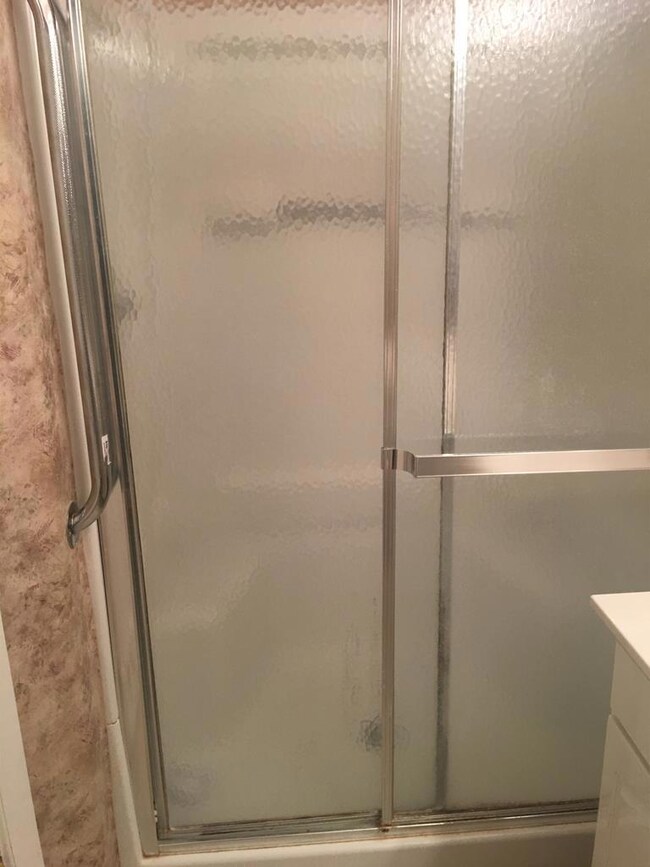 708 Live Oak Ave, Bay City, TX 77414 - photo 7