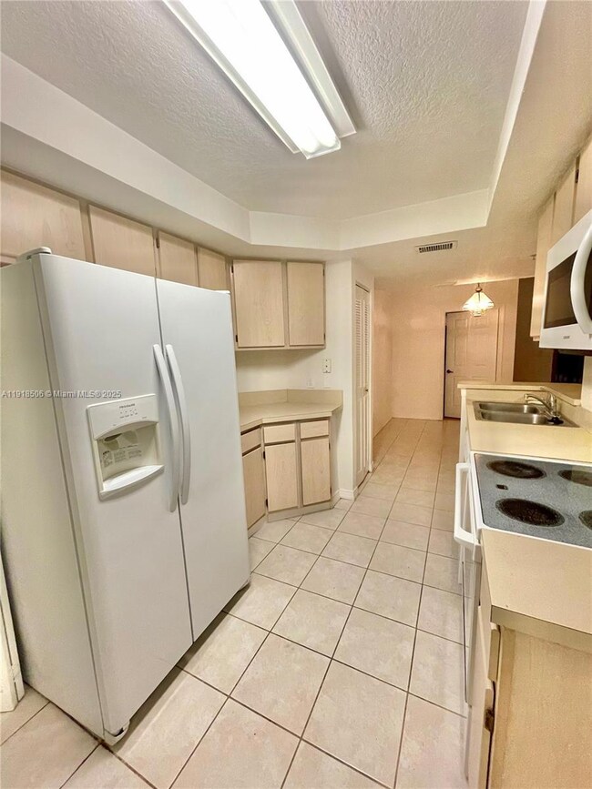 745 SW 148th Ave unit 815, Davie, FL 33325 - photo 6