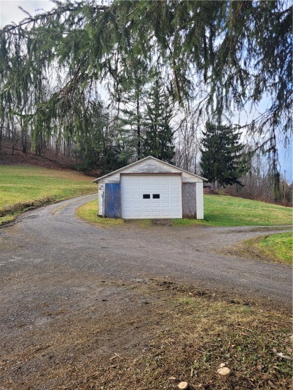 Detached Garage