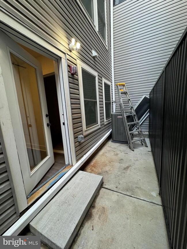 2331 E Thompson St unit 1, Philadelphia, PA 19125 - photo 6