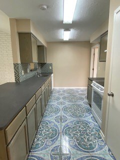 16710 Townes Rd, Friendswood, TX 77546 - photo 3