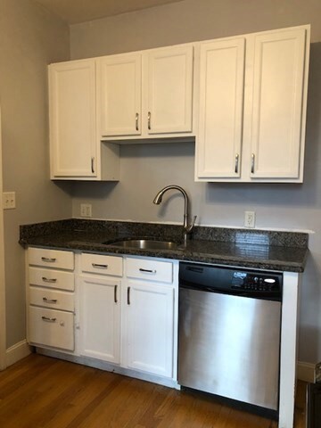 29 Ocean Ave unit 2, Salem, MA 01970 - photo 4