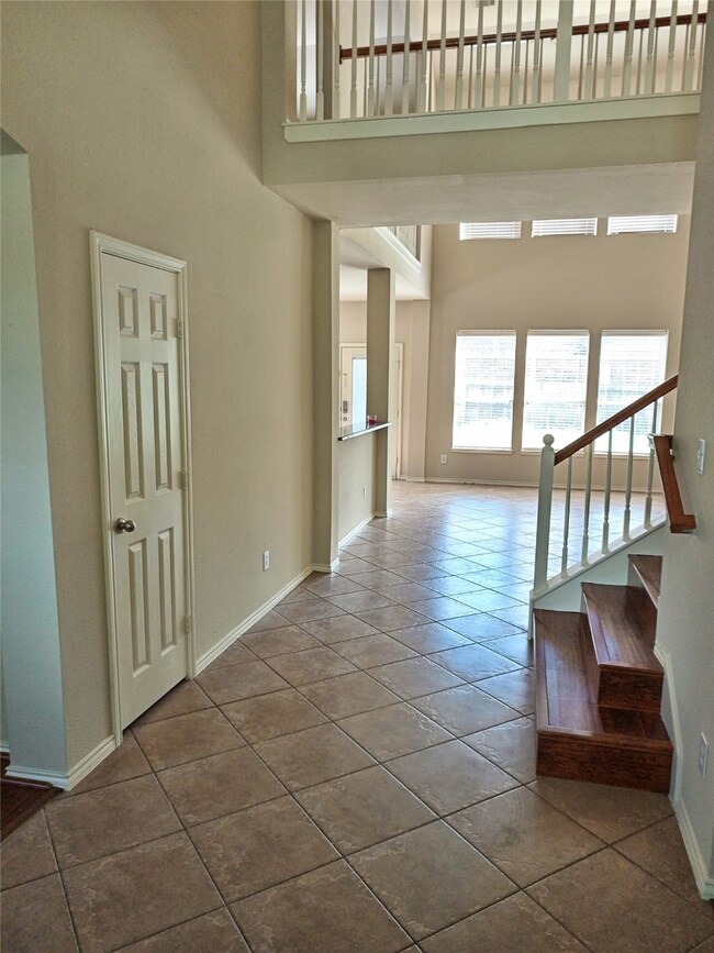 22059 Rustic Canyon Ln, Richmond, TX 77469 - photo 2