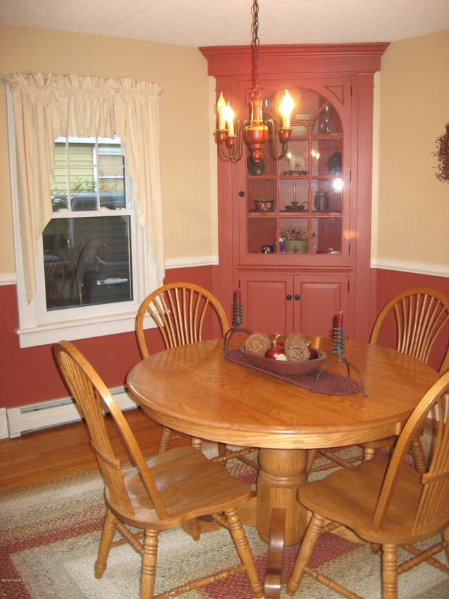 15 New York Ave, Pittsfield, MA 01201 - photo 4