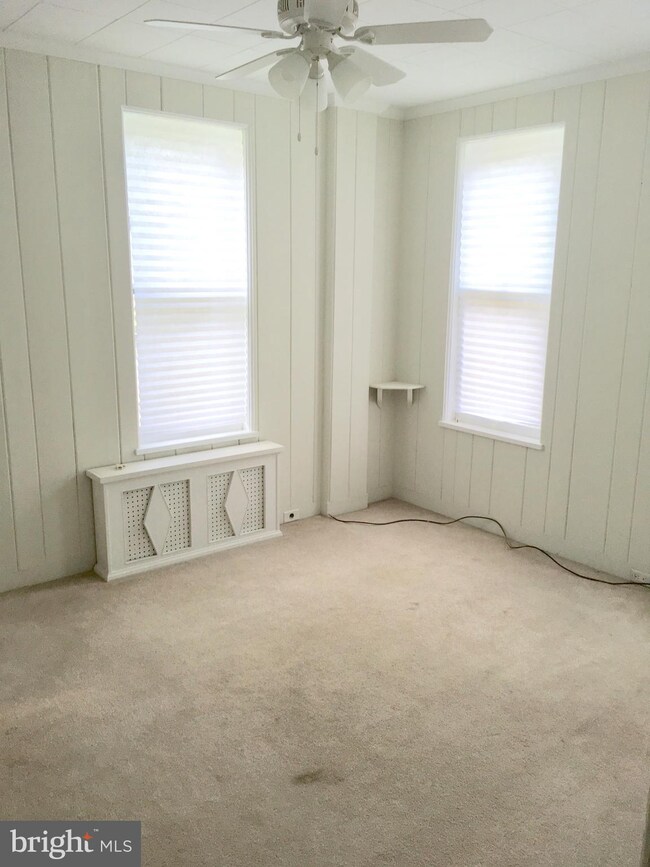 216 Marshall St unit 1ST FLOOR, Kennett Square, PA 19348 - photo 6