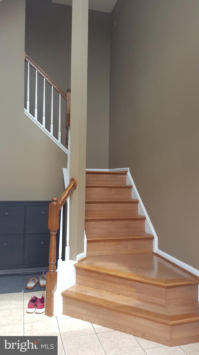 13902 Green Trails Ct, Centreville, VA 20121 - photo 6